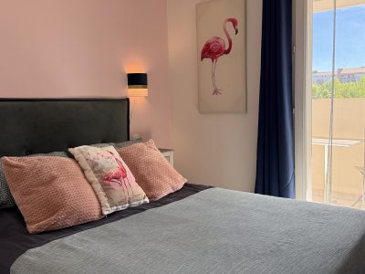 chambre d'hôtes les flamants roses vue de l'entrée villa maimona balaruc les bains