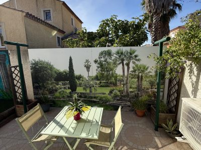 terrasse extérieure bis gîte la tintaine villa maimona balaruc les bains