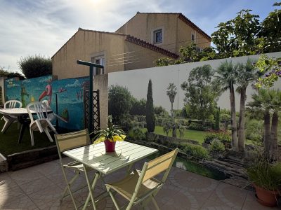 terrasse extérieure gîte la tintaine villa maimona à balaruc les bains